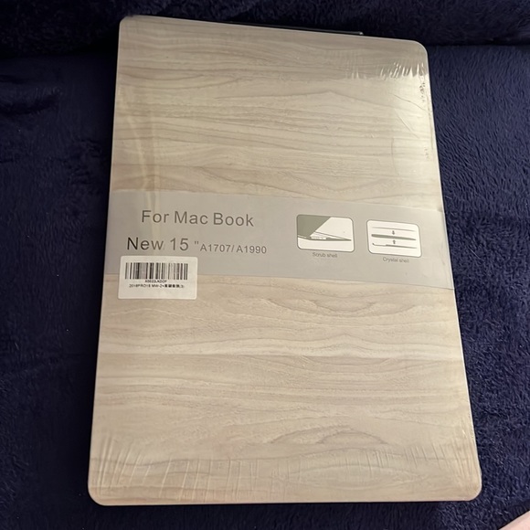 NWT hard shell cover for Mac Book 15” A1707/A1990 lap top - Picture 4 of 8